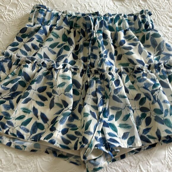 Kendall + Kylie Tropical Indigo‎ Blue Floral Ruffle sheer Shorts Size Small - Picture 5 of 9
